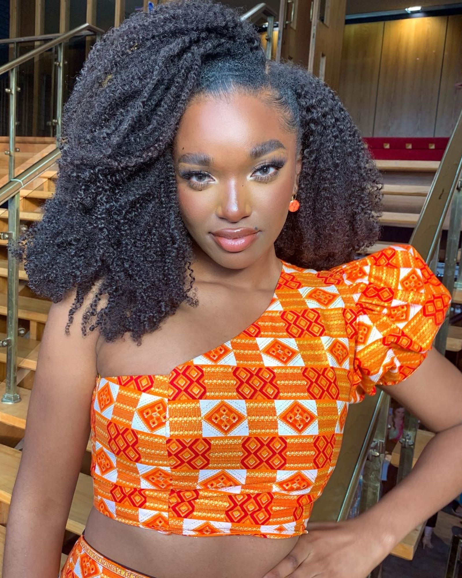 THE SECRET TO LONG-LASTING DEFINED CURLS